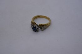 Unusual mount 18ct yellow and white gold sapphire solitaire ring, marked 18, 4.5g approx, size N