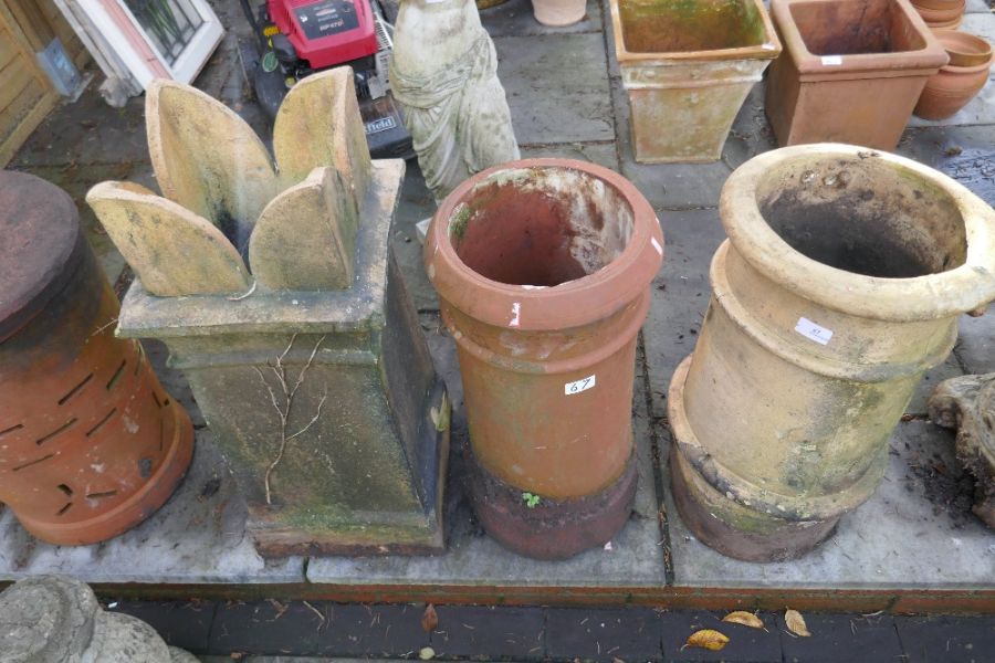 Four various terracotta chimney pots - Image 3 of 4