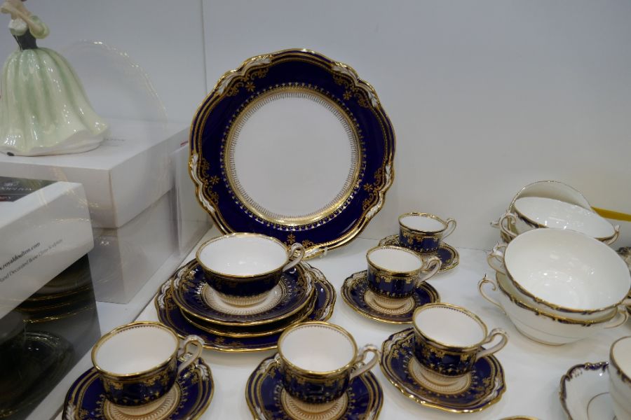 A collection of Spode china to include coffee cups, saucers, tea cups and cake plate etc, 'Lancaster - Image 6 of 12