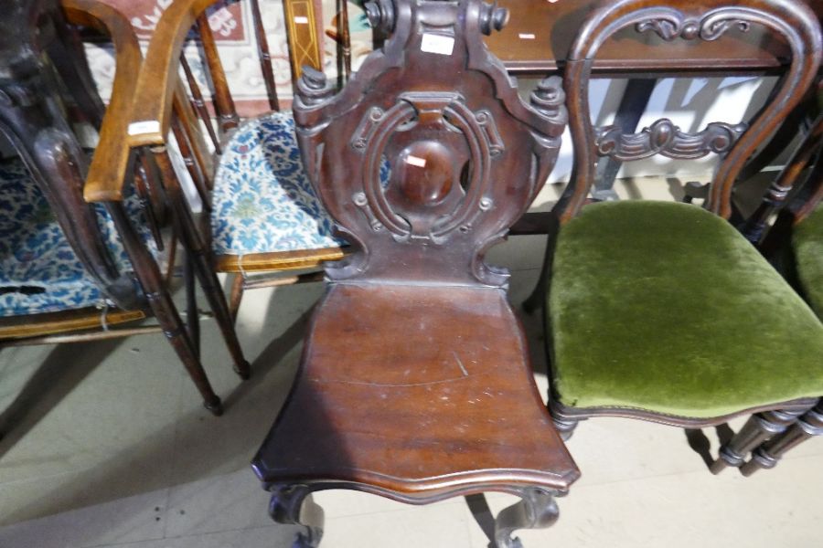 A pair of Victorian carved back hall chairs, with cabriole legs - Image 3 of 4