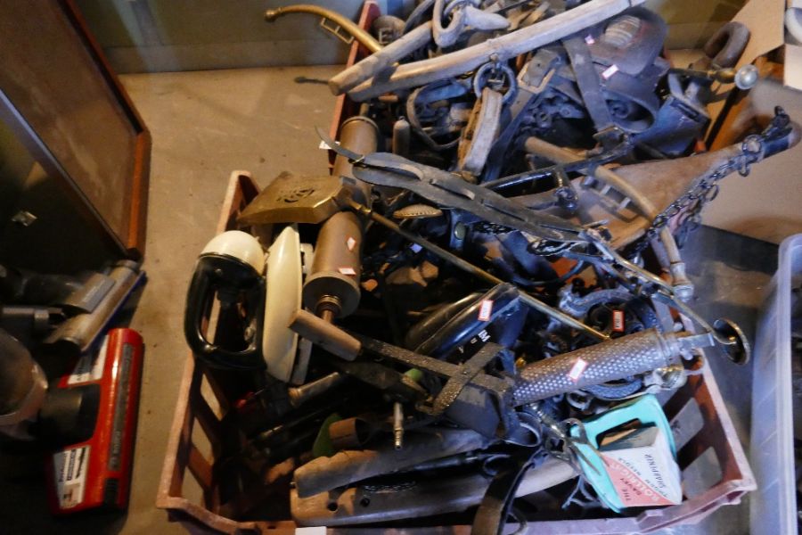 Two crates of antique and later metalware, horse harnesses, irons, yokes, etc - Image 3 of 3