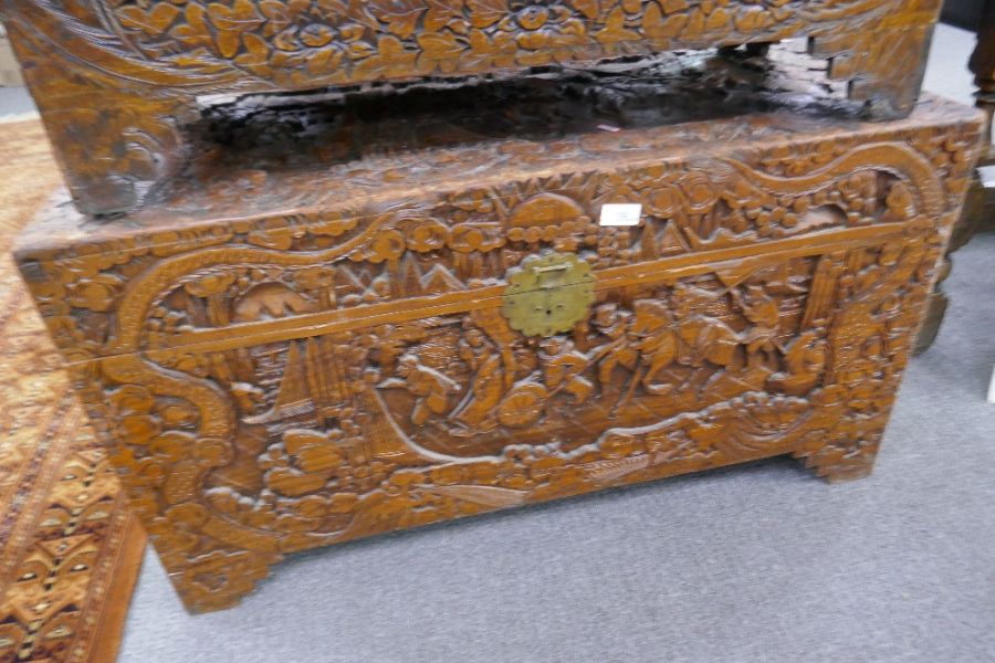 Camphor wood blanket box heavily carved with oriental decoration - Image 2 of 2