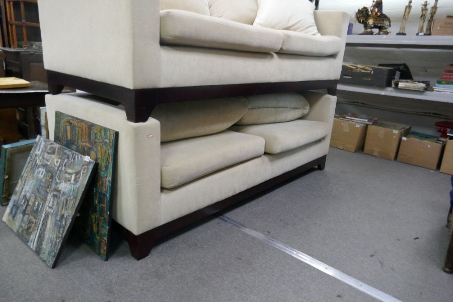 A modern 2 seat sofa upholstered in cream fabric - Image 4 of 5