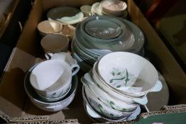 Box of Copeland, Spode Soft Whispers tea and dinner ware