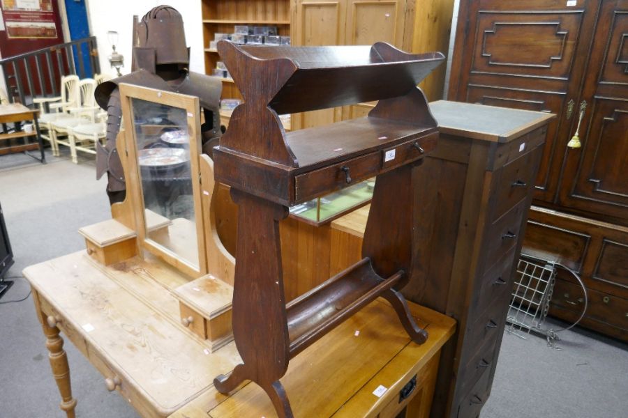 Vintage oak book stand with two small drawers and curved undertier - Image 2 of 4