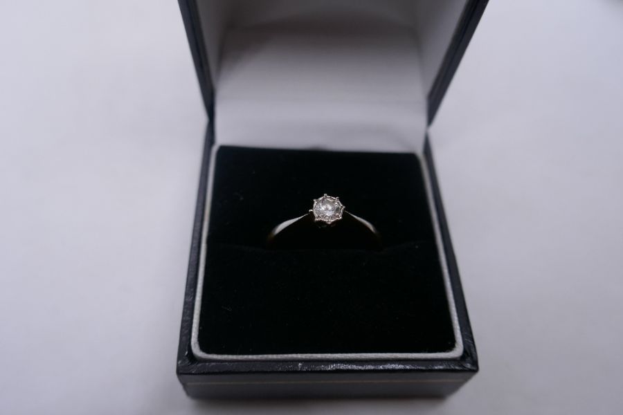 18ct yellow gold solitaire diamond ring set in platinum mount, approx 0.20carat, claw setting marked - Image 3 of 4