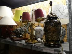 Collection of various table lamps including heavy bronzed horse example