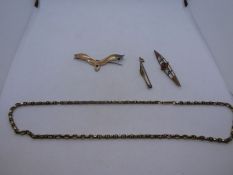 Unmarked yellow metal chain, together with 29ct yellow brooches AF and another gross lot weight 16.3