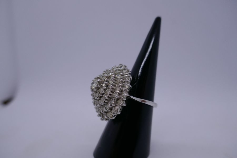 Large impressive diamond cluster ring comprising approx. 71 centre diamonds approx. 0.4 carat and 70 - Image 10 of 11