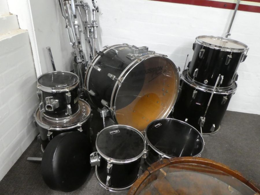 Percussion Plus, a drum kit with stands and stool, 7 drums in total