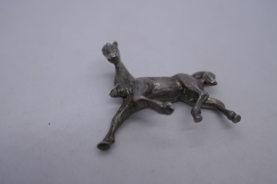 14k White gold brooch of a stallion, AF, Marked 14K 9.9g - Image 2 of 4