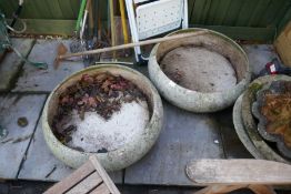 Pair of stone effect circular planters