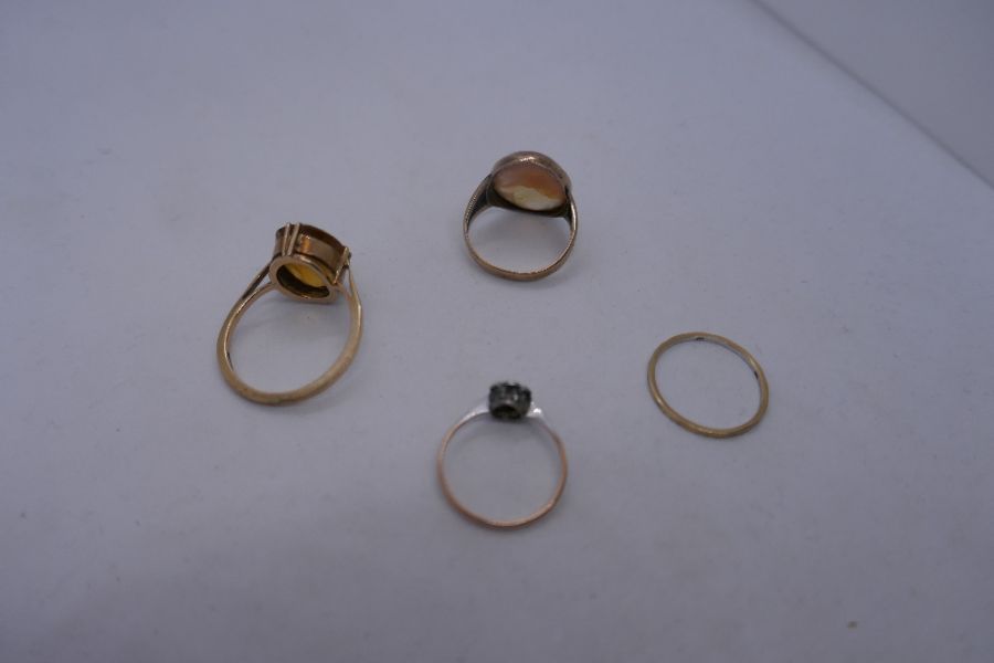 Four 9ct gold dress rings, to include citrine and hardstone example, various sizes, 9.6g approx - Image 5 of 6