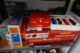 A selection of vintage Hornby trains, rolling stock, plus Meccano, etc