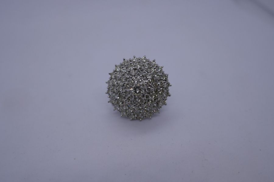 Large impressive diamond cluster ring comprising approx. 71 centre diamonds approx. 0.4 carat and 70 - Image 6 of 11