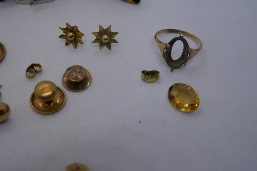 Collection of 9ct stud earrings, dress studs, ring AF, stone present, etc, gross 7.9g approx - Image 6 of 8