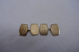 Pair of 9ct yellow gold cufflinks inscribed with initial N, marked 375, 5.3g
