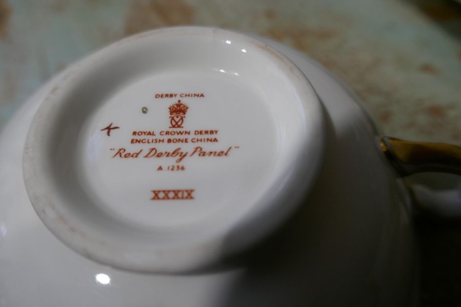 A quantity of Royal Crown Derby (red derby panel) dinnerware - Image 3 of 3