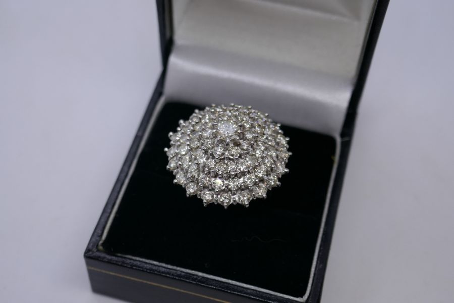 Large impressive diamond cluster ring comprising approx. 71 centre diamonds approx. 0.4 carat and 70 - Image 2 of 11