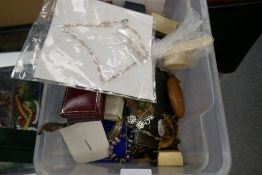 Box of mixed costume jewellery