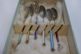 A set of six sterling silver and enamel pretty teaspoons with shell and handle. Norweigan silver, ve