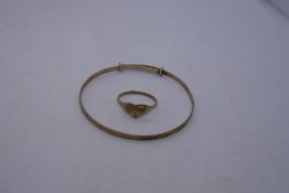 9ct yellow gold adjustable baby bangle and heart designed baby ring, both marked 375, 2g approx