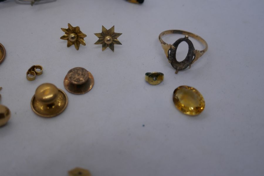 Collection of 9ct stud earrings, dress studs, ring AF, stone present, etc, gross 7.9g approx - Image 2 of 8