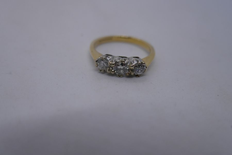 18ct yellow gold diamond trilogy ring, approx 0.5 carat combined, size O/P, marked 750, approx 3.4g - Image 4 of 8