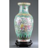 Large Chinese porcelain vase, Qianlong mark
