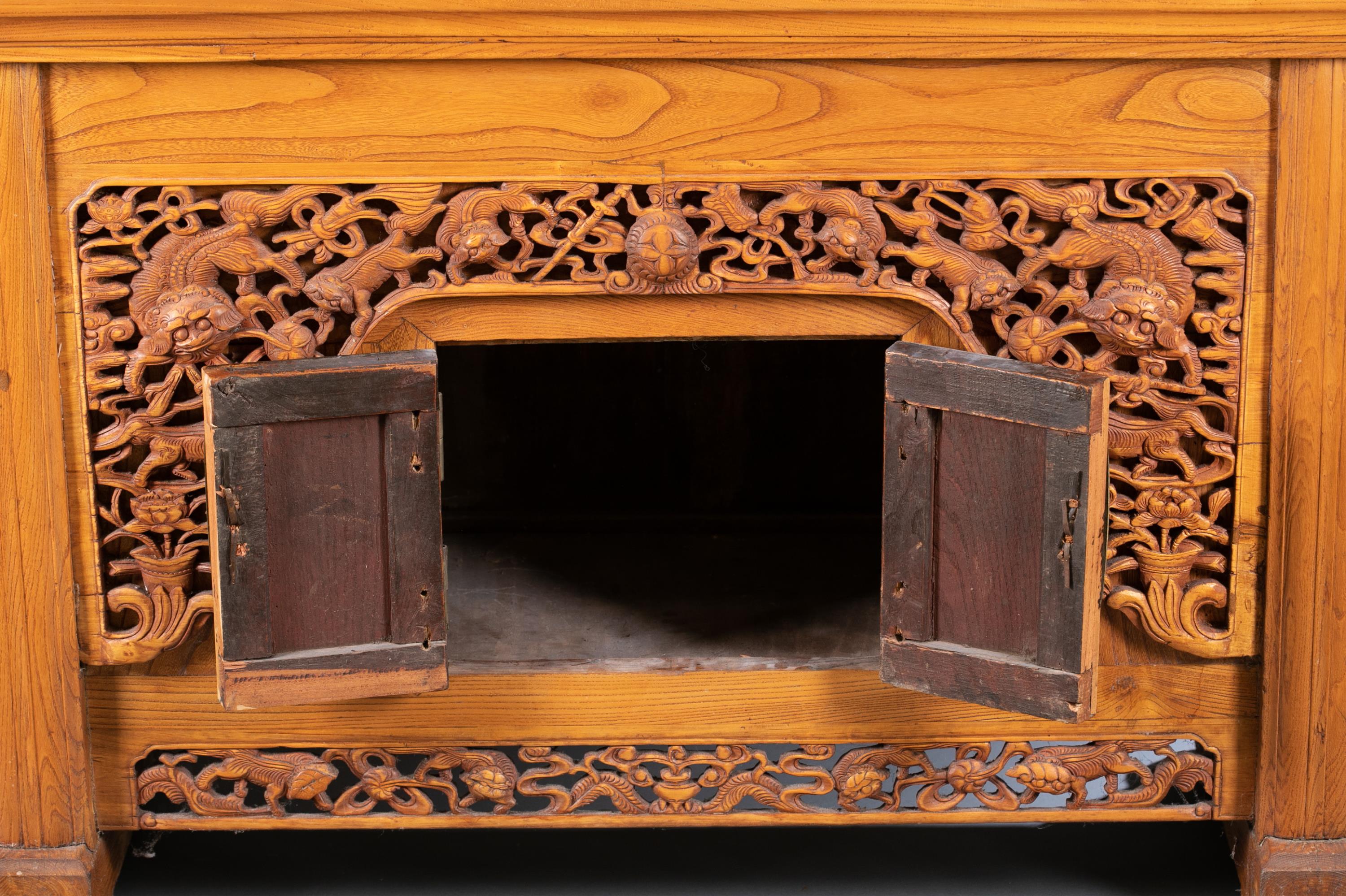 Chinese alter coffer, 20th c. - Image 4 of 6