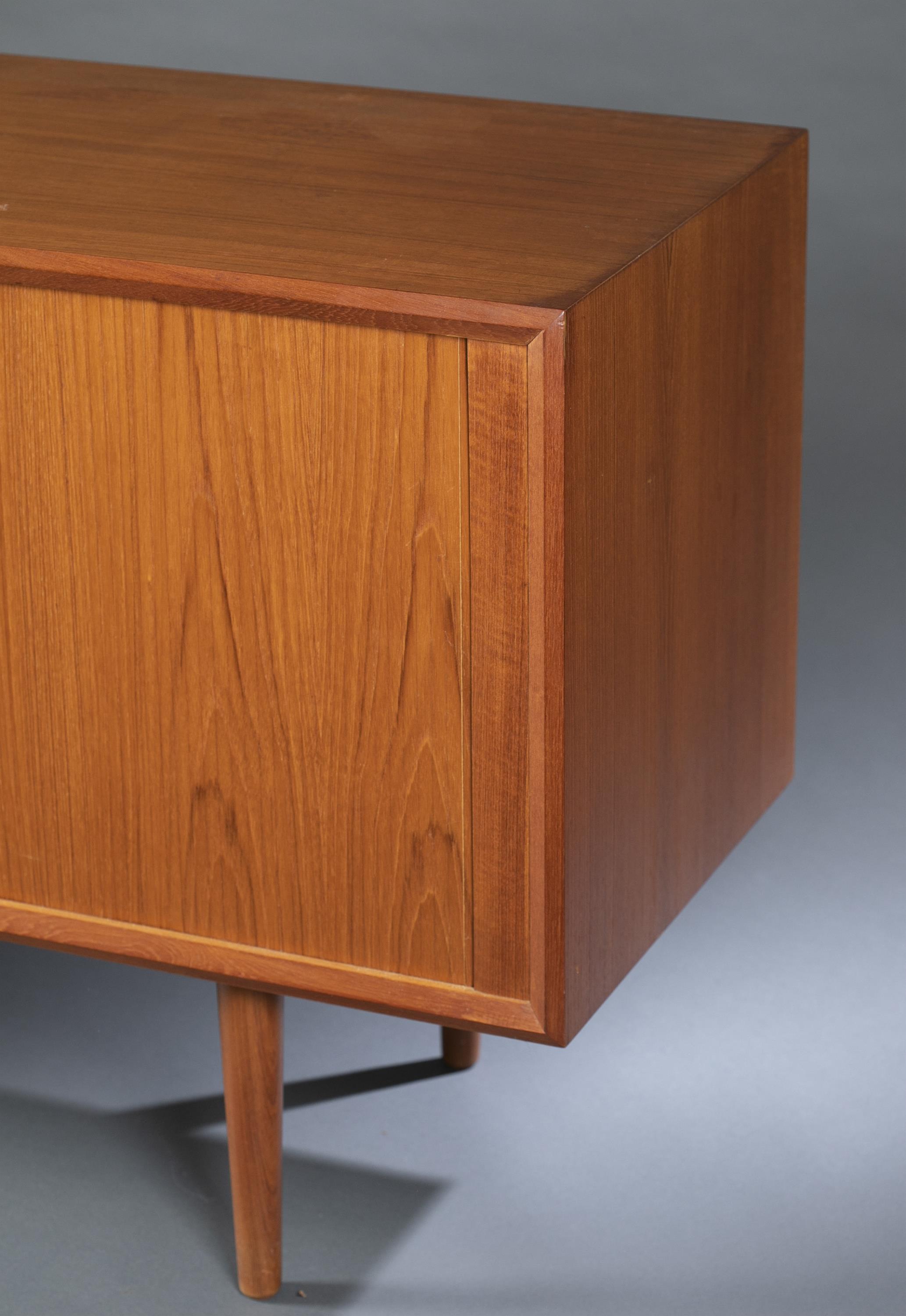 Svend Aage Larsen style, tambour credenza. - Image 2 of 5