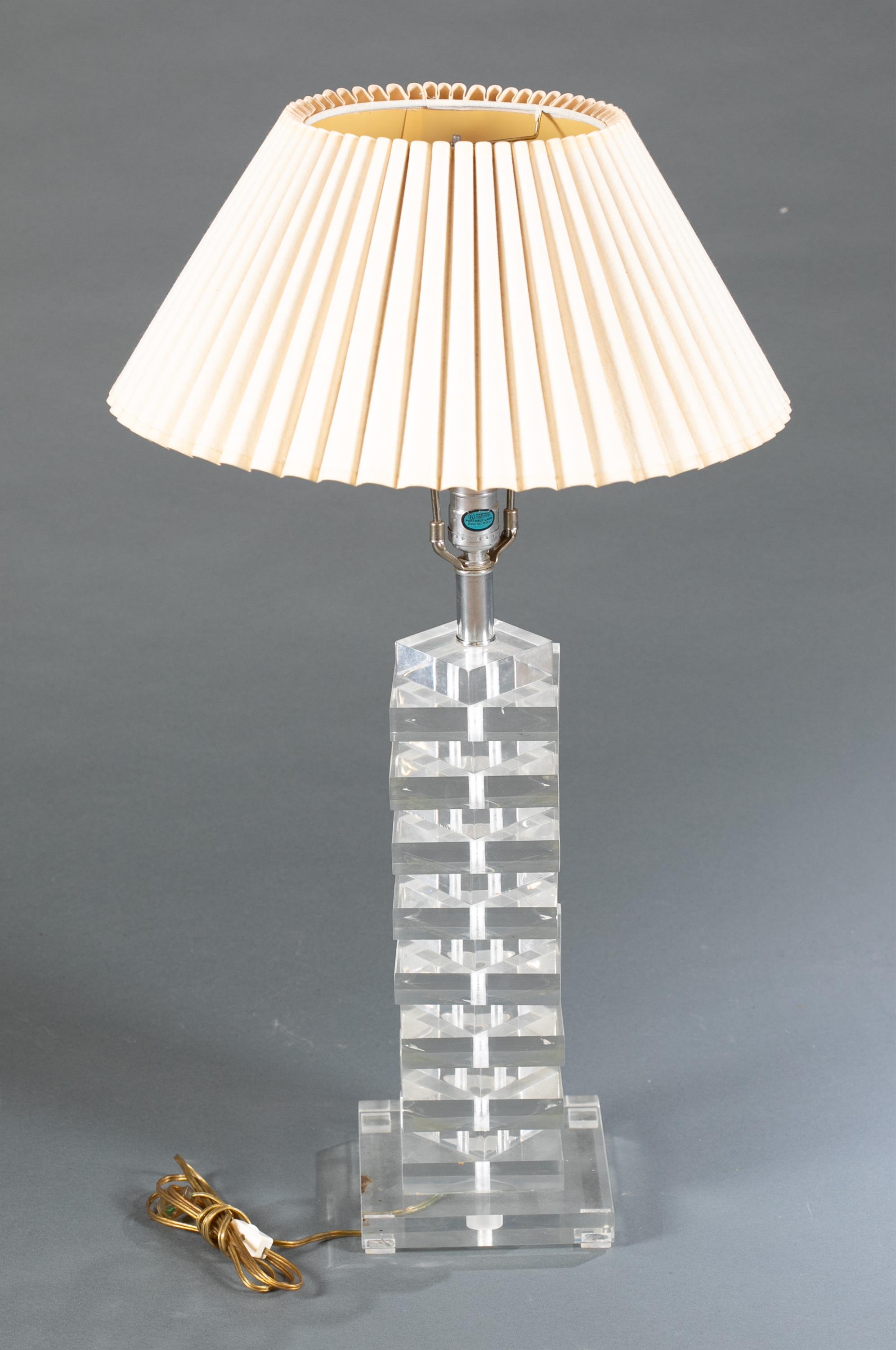 2 Hollywood Regency Bauer Lucite acrylic lamps. - Image 5 of 7