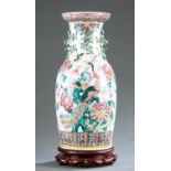 Chinese famille rose porcelain vase, 19th/ 20th c.