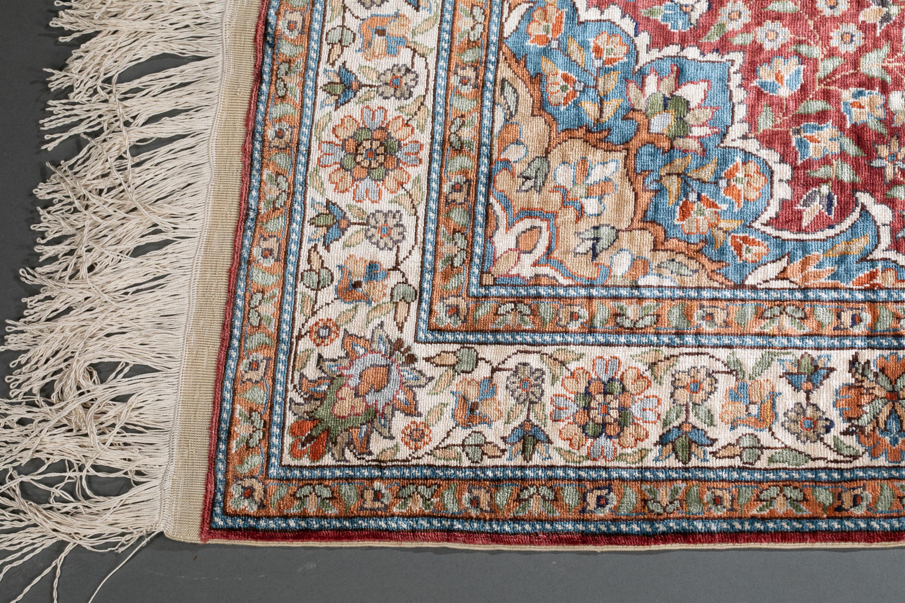 Turkish Hereke rug, 20th c. - Image 4 of 5