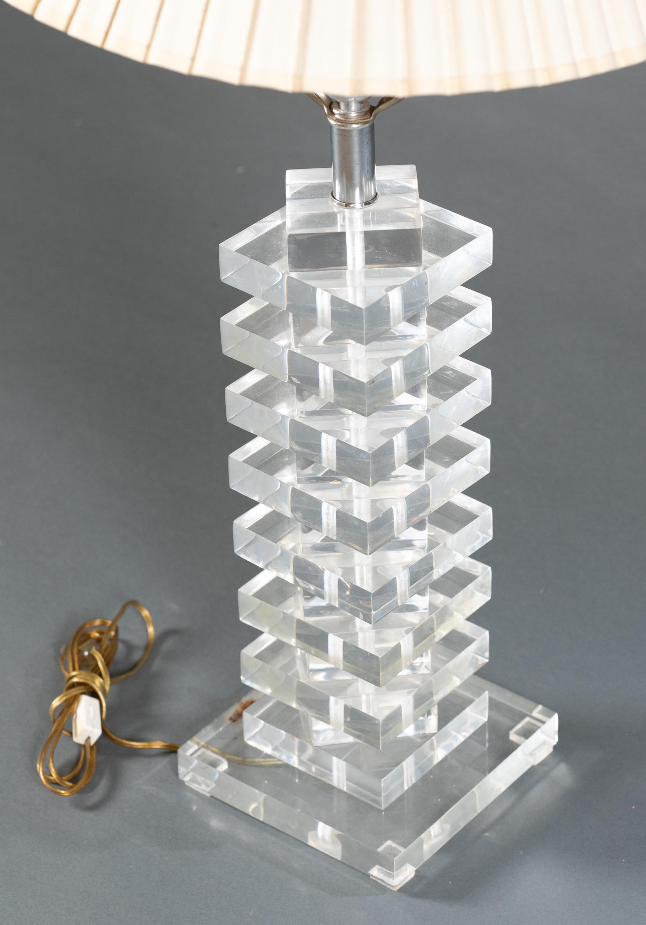 2 Hollywood Regency Bauer Lucite acrylic lamps. - Image 7 of 7