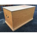 A plain pine blanket box on moulded plinth. (36.5in x 19.75in x 20in)