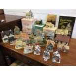 A collection of miniature houses - Lilliput Lane, David Winter, studio pottery, Danbury Mint,