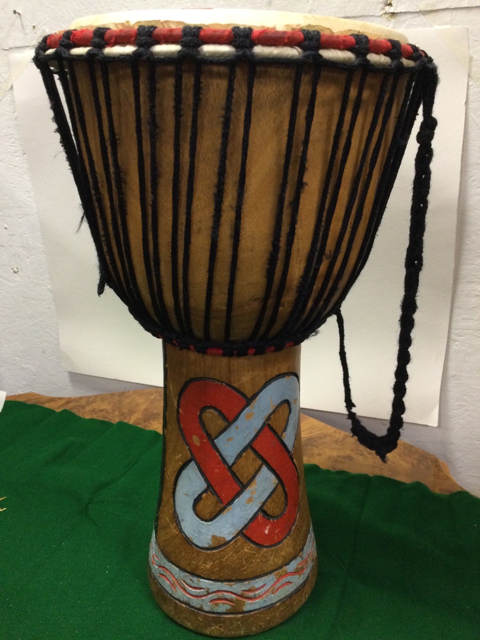A traditional West African Djeme drum from Ghana, the 13in skin strung on tapering cedar body carved - Image 3 of 3