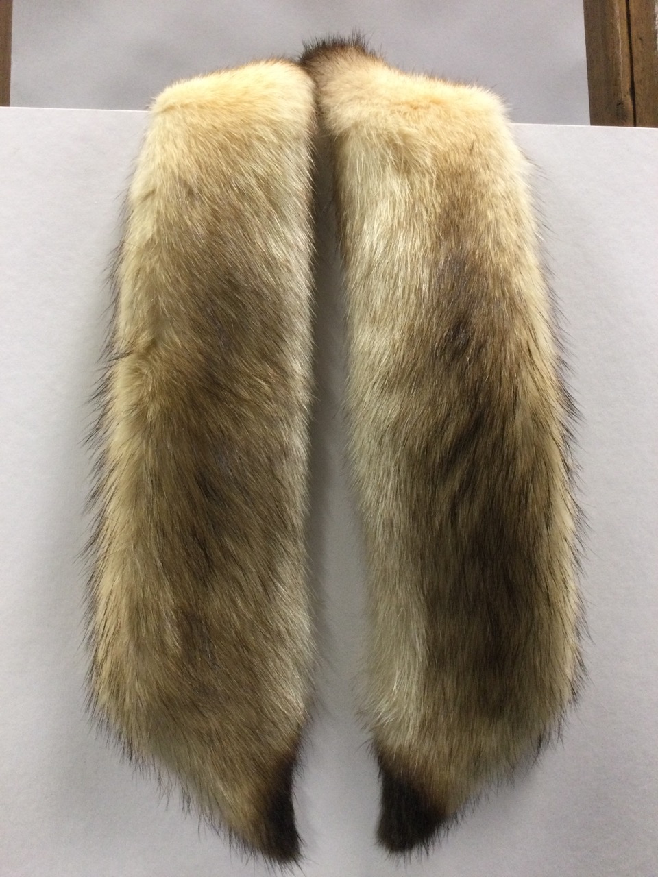 A lined mink fur coat with hook and eye fastenings, pockets, wide collar - size 12/14; and a fox fur - Image 3 of 3