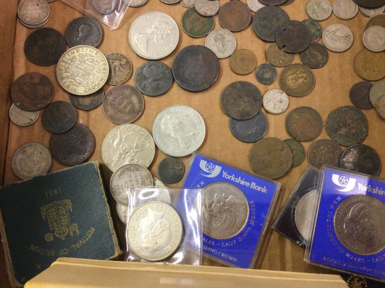 A collection of coins including crowns, old pennies, halfpences, sixpence, copper & silver, some - Image 3 of 3