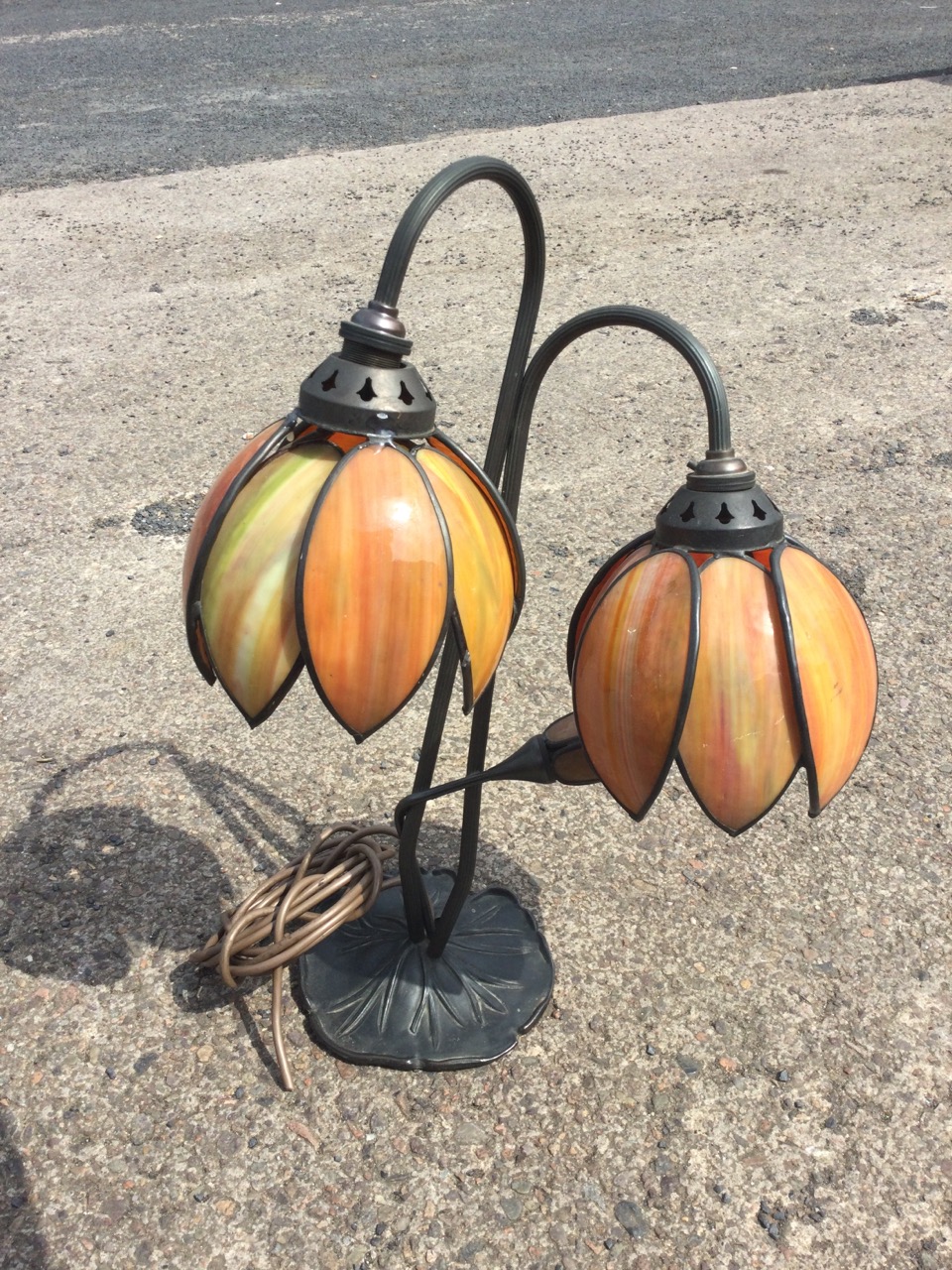 An art nouveau style tablelamp with pair of floral petal glass shades on ribbed supports above a - Image 3 of 3