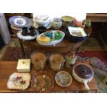 Miscellaneous ceramics including a graduated trio of willow pattern ashets, a Spode platter,