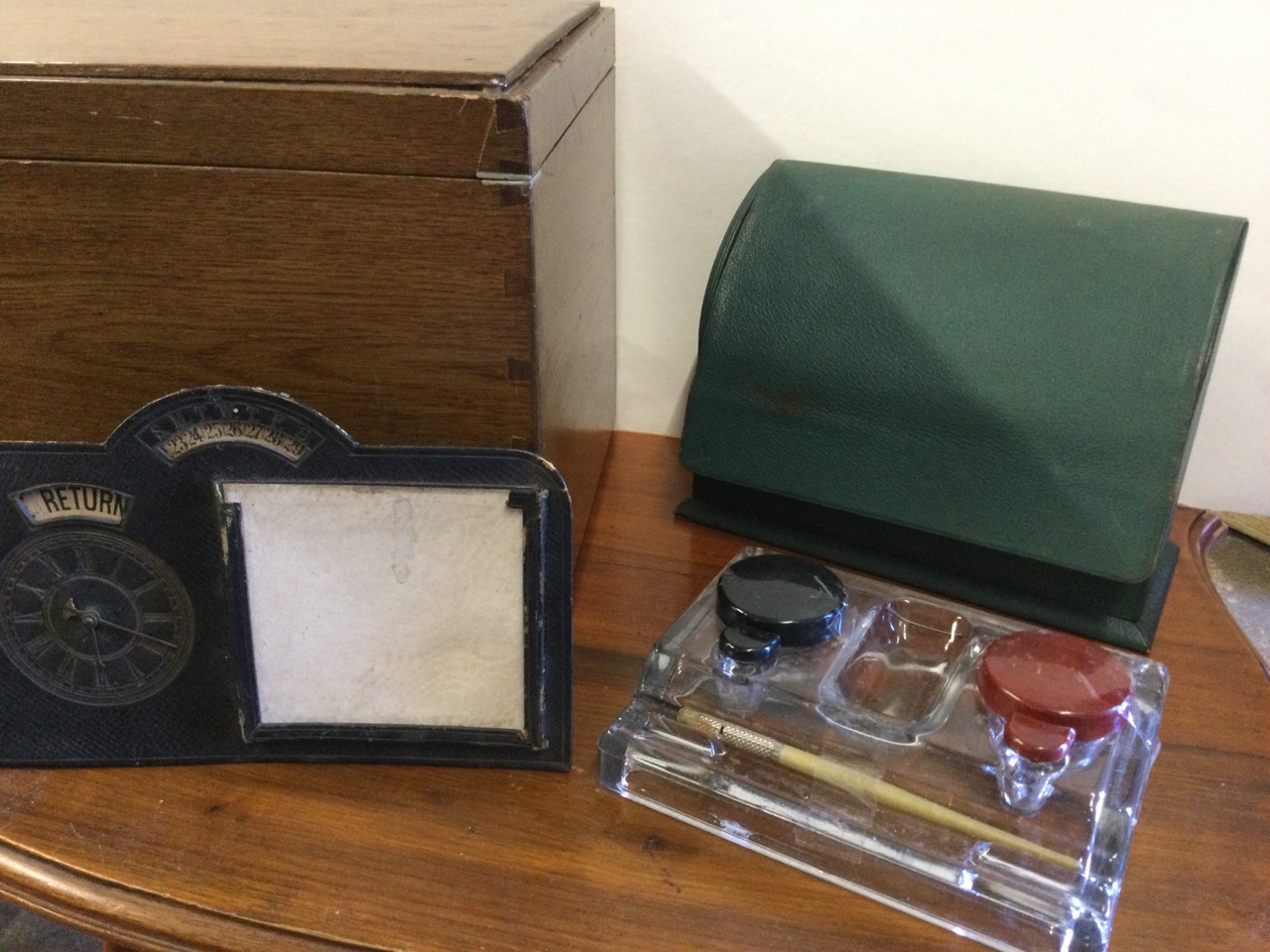 A dovetailed oak box with two sliding internal trays; a Moroccan leather desk stationary compartment - Image 3 of 3