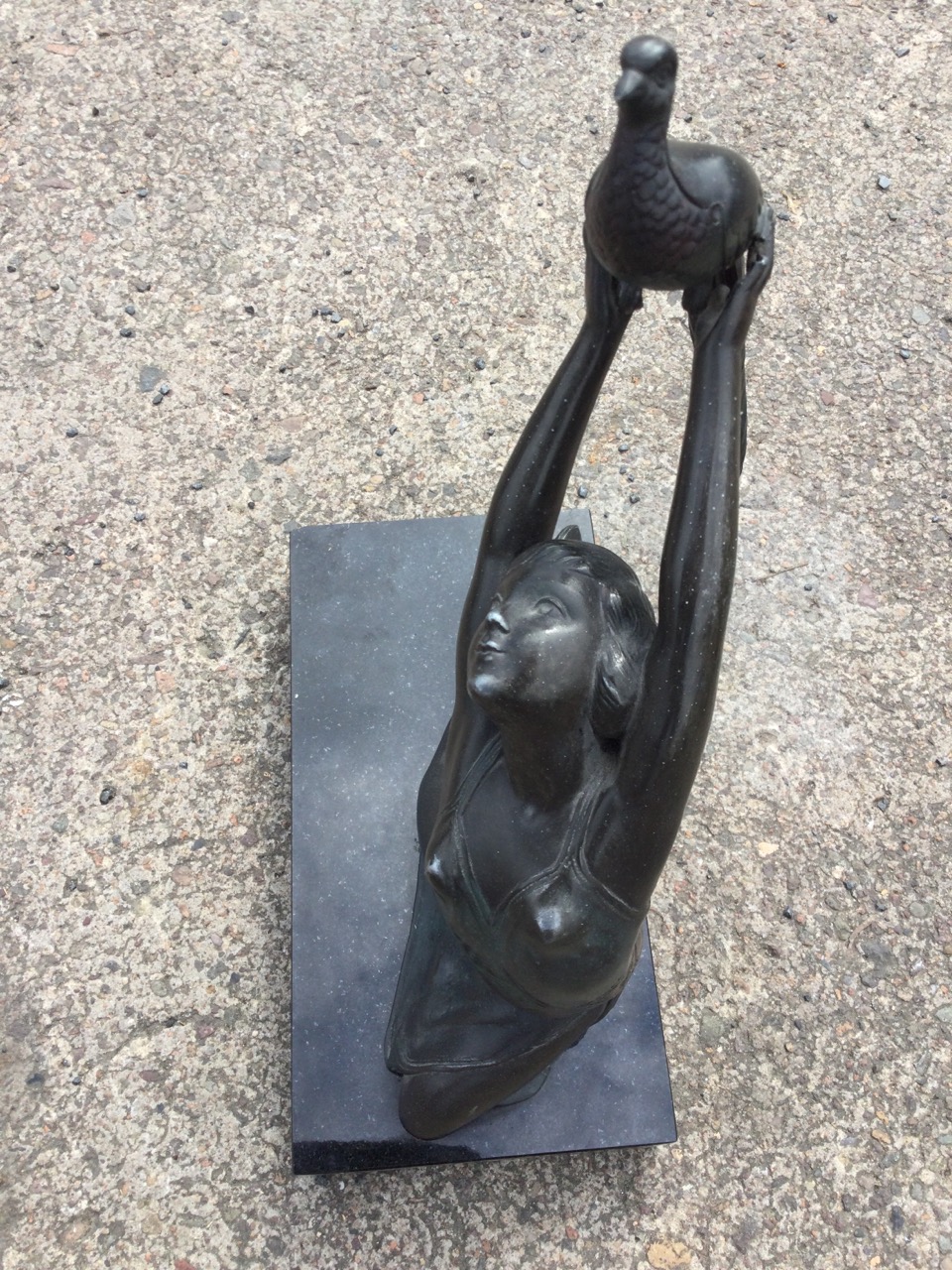 A French art deco style spelter figure of a dancing girl after Salvado, the bronze patinated lady - Image 3 of 3