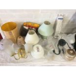 Miscellaneous tablelamps, glass shades, wall lights, lampshades, etc. (A lot)