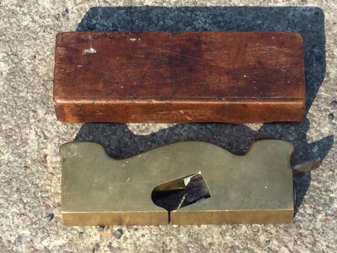 A Victorian mahogany cased brass plane by Sorby of Sheffield, the shaped tool with steel blade in - Image 3 of 3