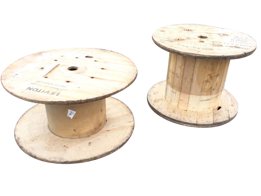 A 3ft wide pine cable drum; and another in plywood with 42in diameter. (2)