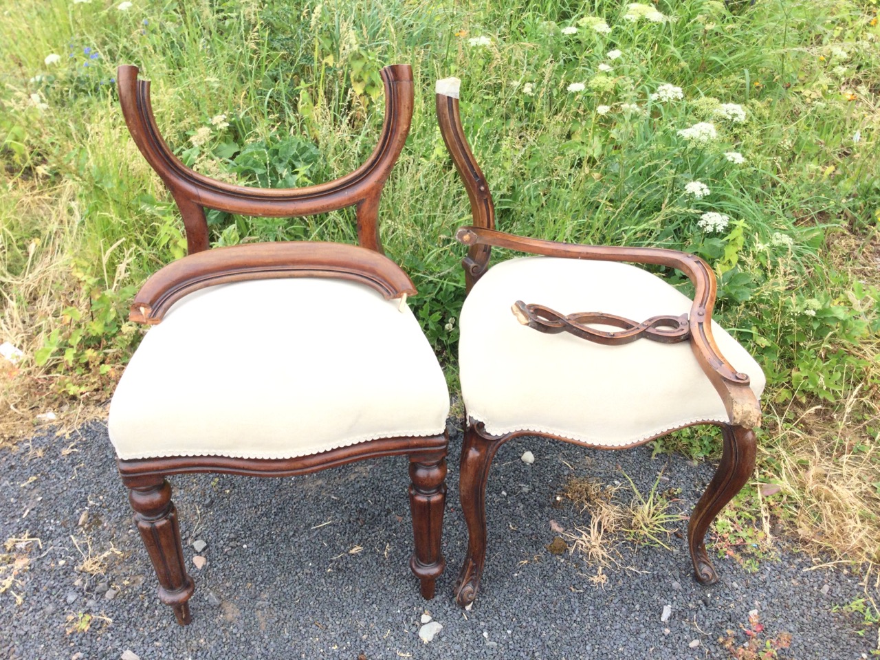 Two Victorian baloonback mahogany dining chairs with stuffover upholstered seats, raised on cabriole - Image 3 of 3