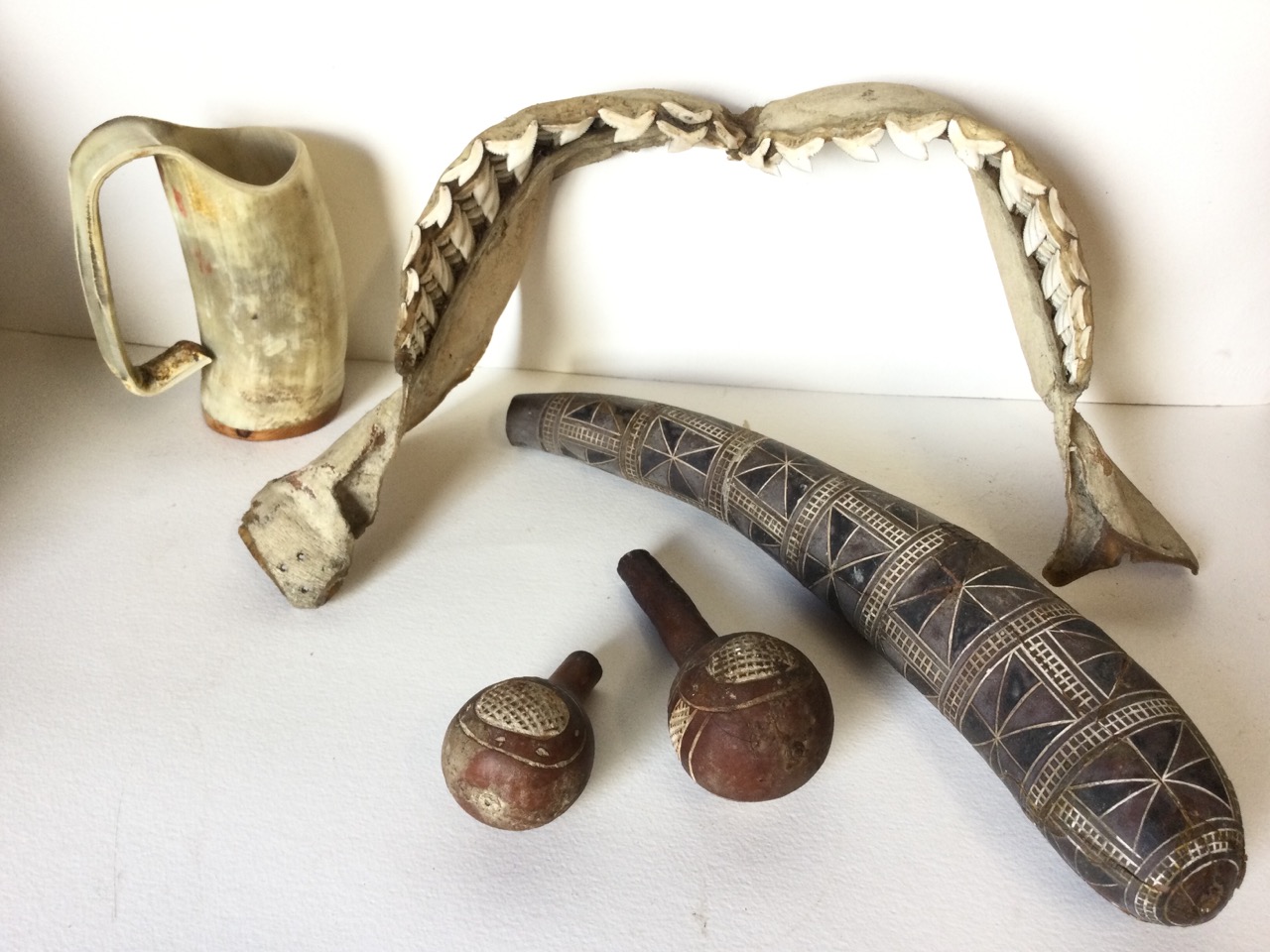 A shark jaw with rows of teeth; three carved gourd type vessels; and a carved & bent horn - Image 2 of 3