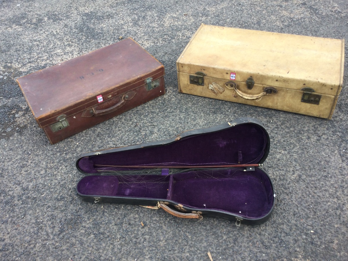 A shaped motoring trunk with chrome mounts and leather handle; a pigskin leather suitcase with brass - Image 3 of 3